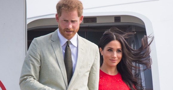 2019-Meghan-and-Harry-private-jet-thekit.ca-facebook